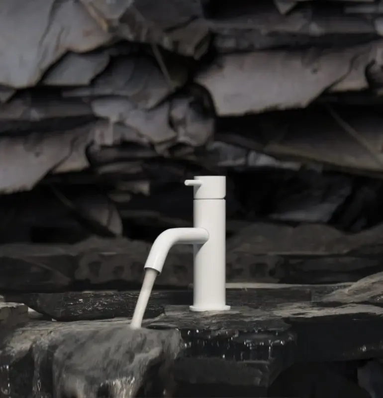 Waterevolution Flow washbasin faucet matte white T110BR