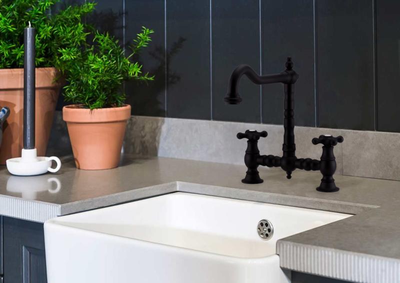 PB Nostalgic Bridge kitchen tap Matt black angled spout with star knobs PBN.ZW.H.ST