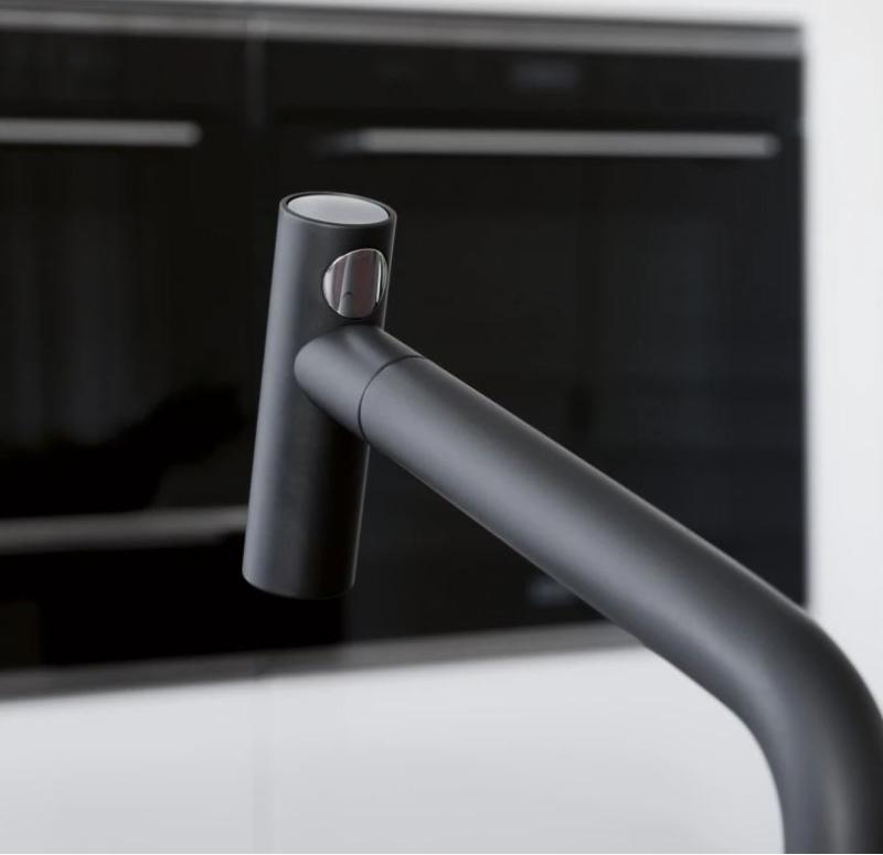 Franke Icon Kitchen tap matt black with pull-out spout 115.0625.190