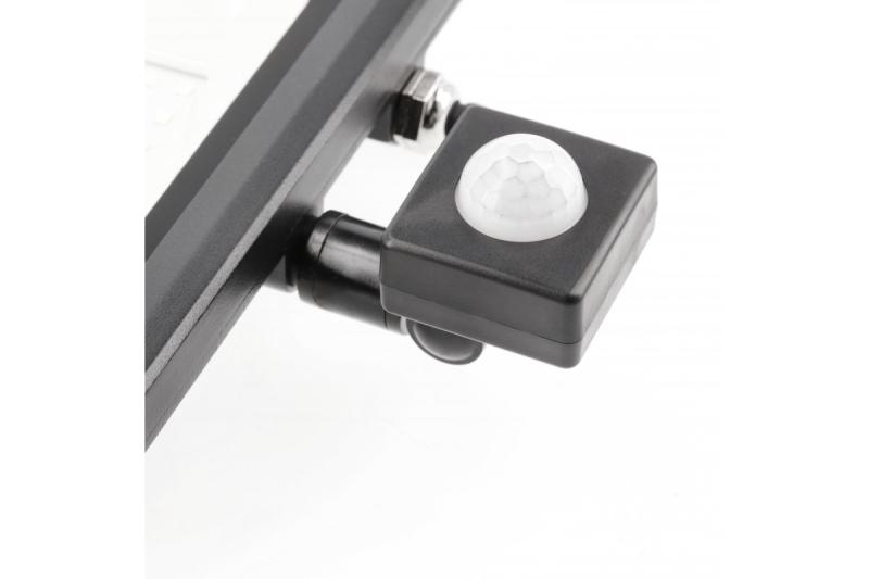 LED floodlight iNEXT with motion sensor 30W 2400lm, PF>0,9, RA>80, IP65, 120°, 6400K, black body 1208962860