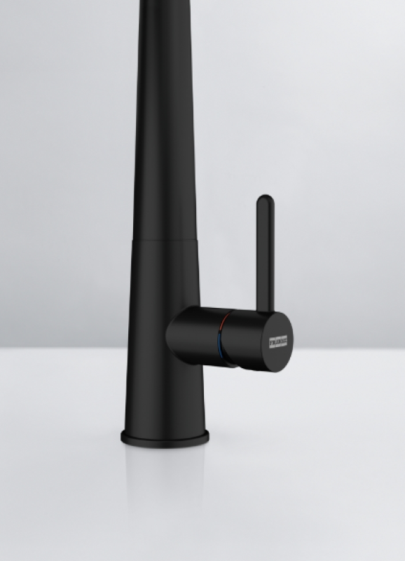 Franke Icon Single-Lever Kitchen Faucet with Flexible Hand Shower, Black 115.0690.598