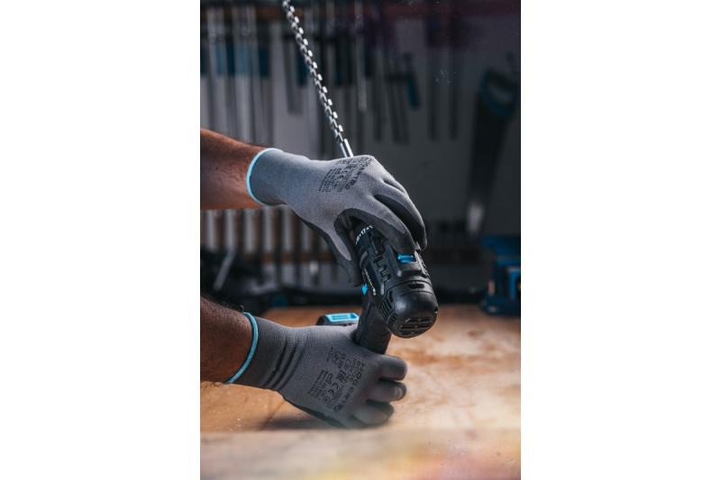 HÖGERT powerful cordless screwdriver 18V for wood and metal