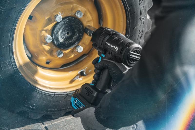 ACCUMUALTOR BRUSHLESS IMPACT WRENCH 600 Nm 18V