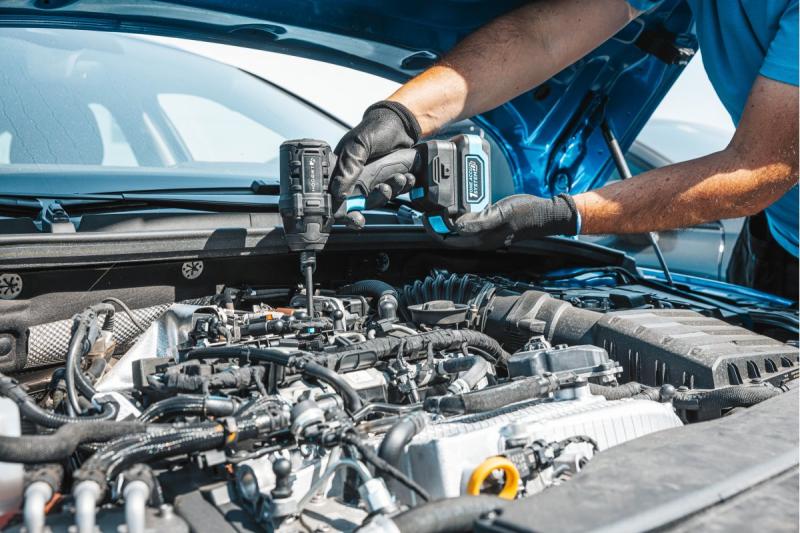 18V BRUSHLESS IMPACT WRENCH