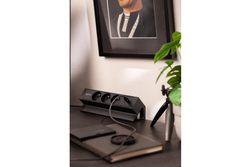 Basco furniture socket, 3 x socket with grounding, USB A+C, 1.5m cable, black with mounting