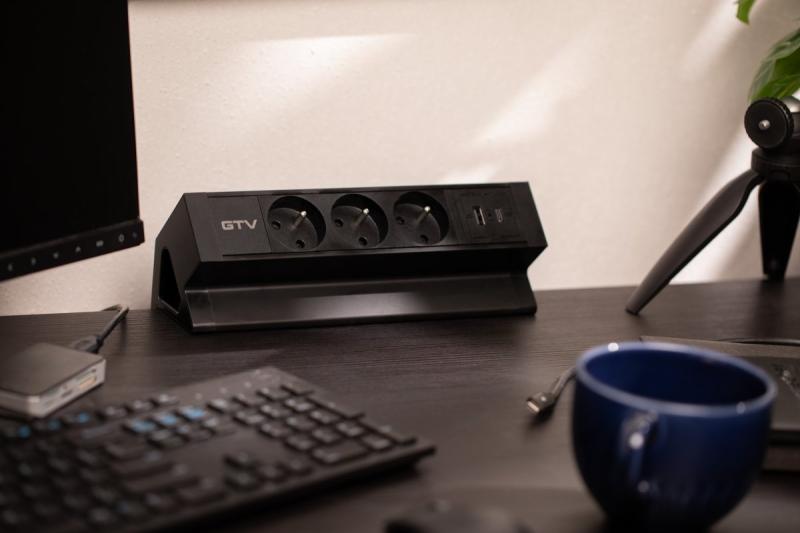 Basco furniture socket, 3 x socket with grounding, USB A+C, 1.5m cable, black with mounting