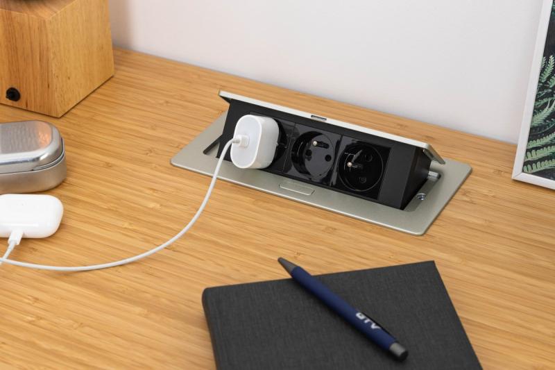 SOFT pull-out power socket, power cable 1,5m